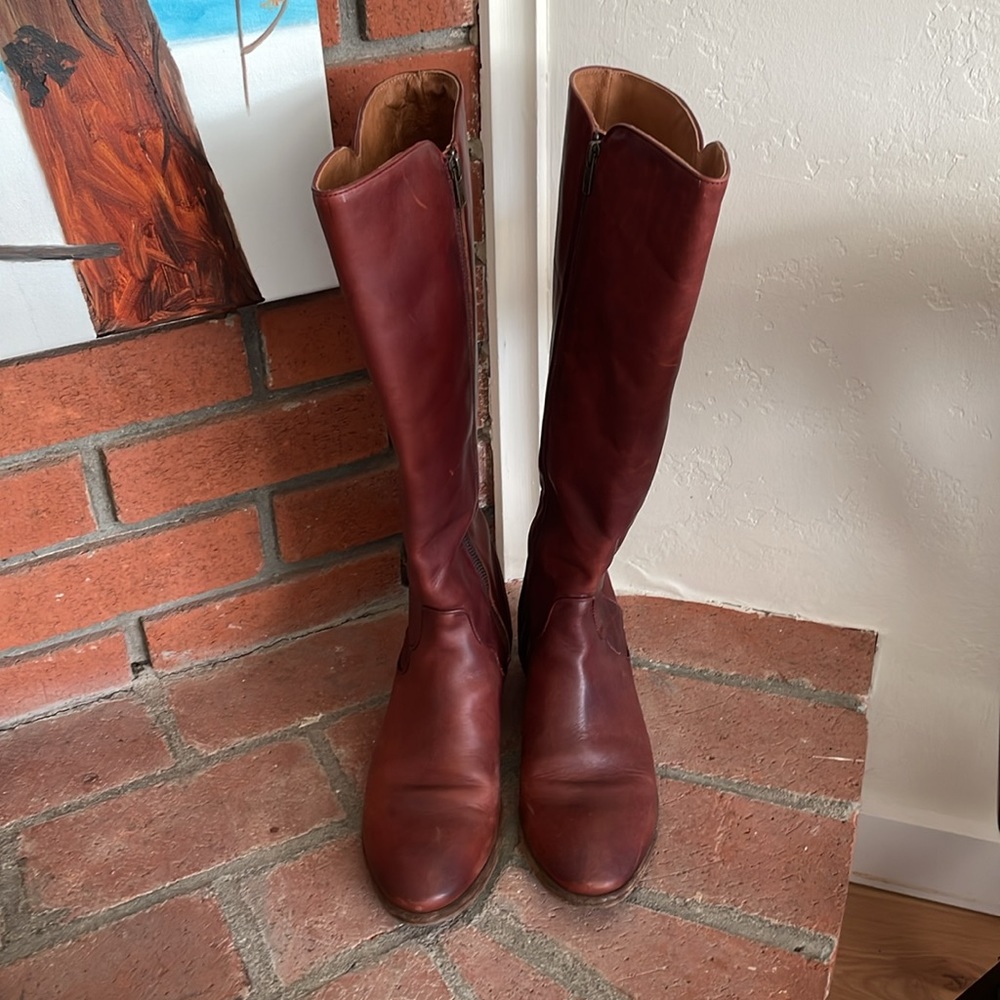 Frye Carson Knee-High Mahogany Boots 9.5M